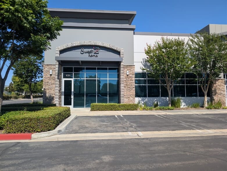 1115 S Grove Ave, Unit 101