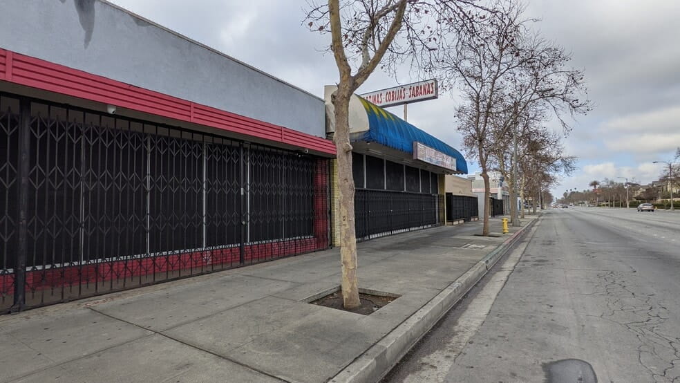 440 E Holt Ave